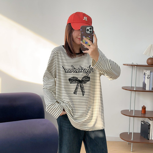 宛宛大码胖mm正肩卡通条纹磨毛德绒长袖t恤女秋冬新款ins内搭上衣