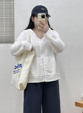 宛宛大码女装连帽长袖纯色外套春秋新款胖mm宽松显瘦百搭拉链开衫