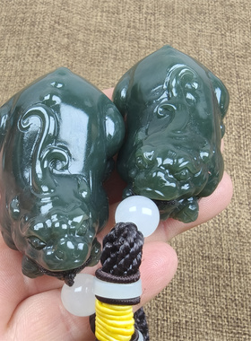 天然新疆和田玉青玉原石雕刻手把件貔貅招财进宝保真支持全国复验