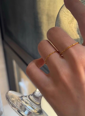 极细波光粼粼素圈钛钢戒指气质轻奢小众高级感百搭食指叠戴指环