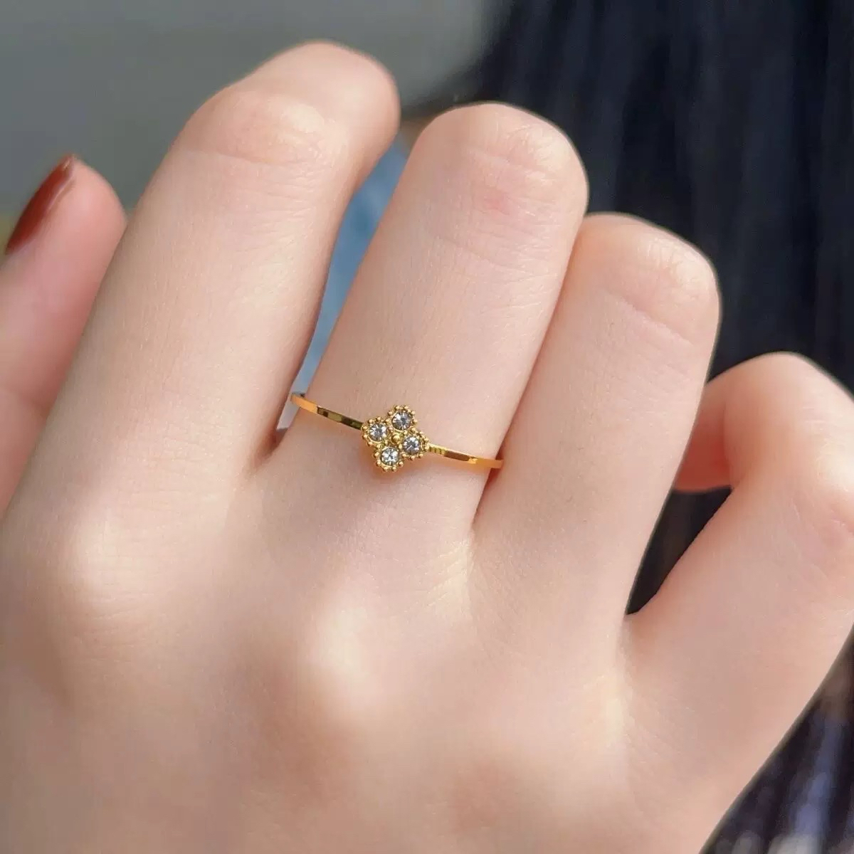 四叶花锆石钛钢戒指超闪不掉色细圈小众气质轻奢设计食指叠戴指环