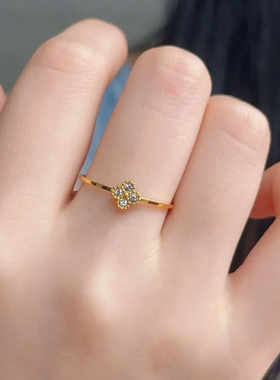 四叶花锆石钛钢戒指超闪不掉色细圈小众气质轻奢设计食指叠戴指环