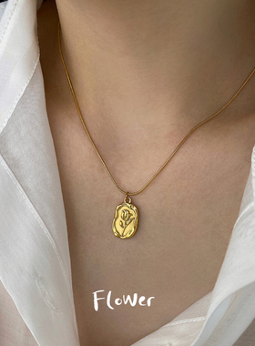 法式复古浪漫郁金香玫瑰花浮雕钛钢项链轻奢气质高级锁骨链TX14