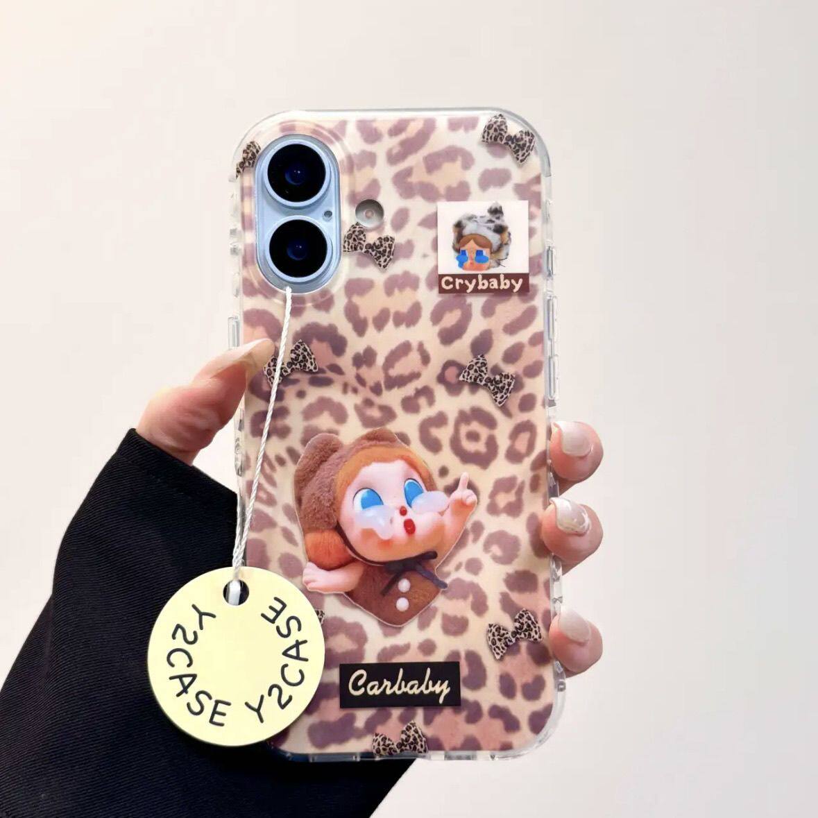 适用于可爱豹纹小熊哭娃苹果16/17promax手机壳iPhone15pro新款14圆边13