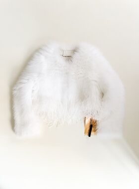 Tèbianco白茶•优雅气质狐狸毛领仙女鸵鸟毛流苏下摆皮草外套