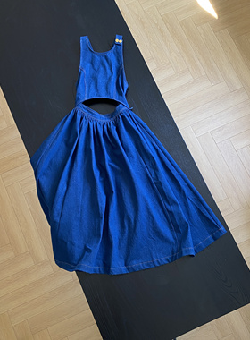 海报款无敌性感交叉露背牛仔连衣裙