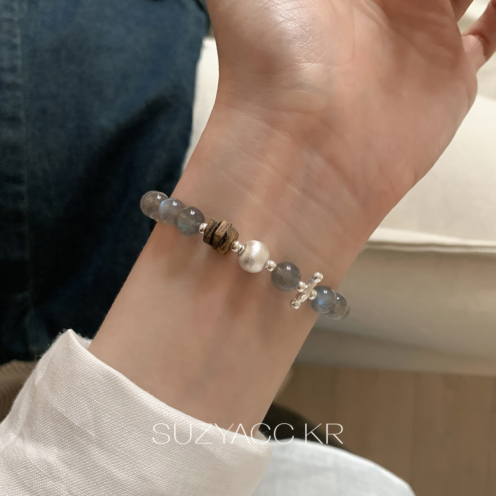suzyacc kr灰月光纯银手串2026新款简约设计高级感串珠手链女图片