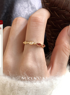 suzyacc kr红色滴釉菱格水钻戒指新年圣诞氛围感食指戒复古指环女