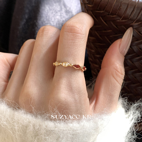 suzyacc kr红色滴釉菱格水钻戒指新年圣诞氛围感食指戒复古指环女