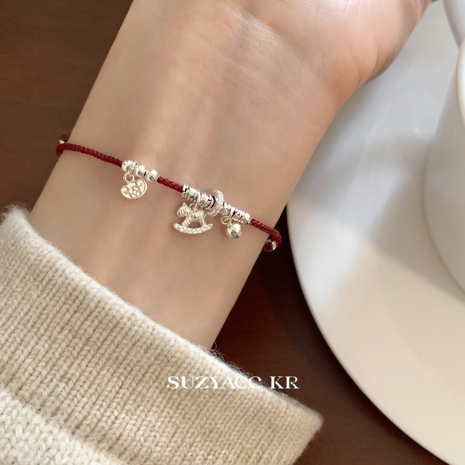 suzyacc kr纯银碎银子小马红绳手链女新年本命年叠戴百搭红色手绳