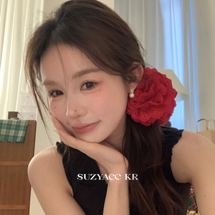 suzyacc kr超好看！复古红色蕾丝玫瑰花朵抓夹2026新款高级感发夹