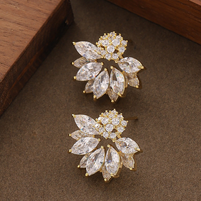 韩版时尚简约精致仙女风锆石花朵耳钉闪钻爆闪个性感银针耳饰