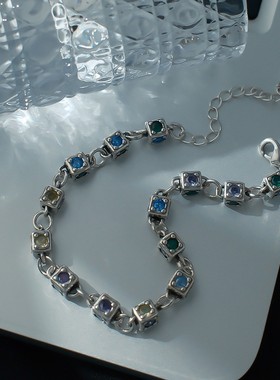 秋冬新款彩虹方块骰子手链ins甜酷风满钻个性复古轻奢感配饰