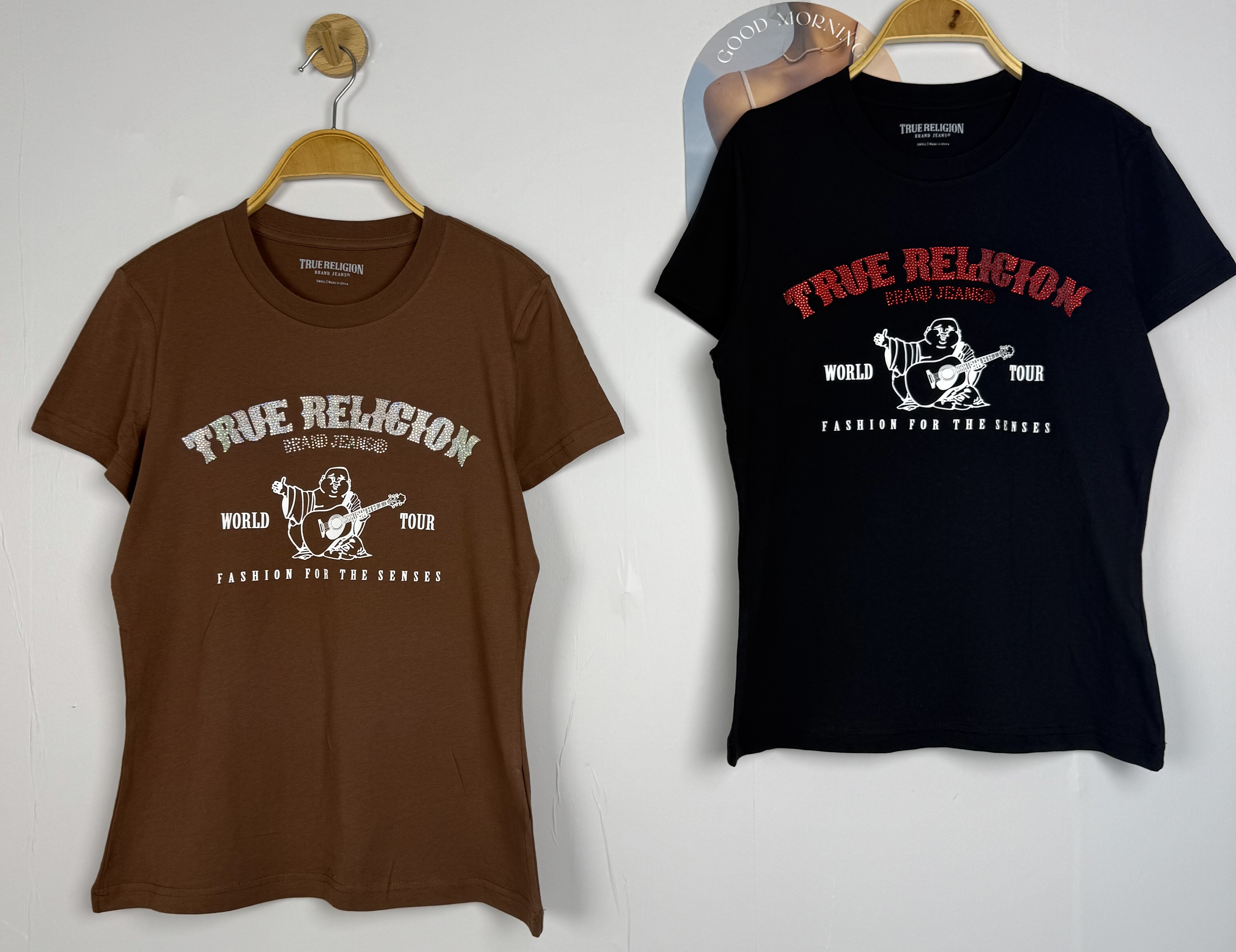 0237】原 真实信仰TRUE RELIGION女士烫钻圆领纯棉短袖T恤