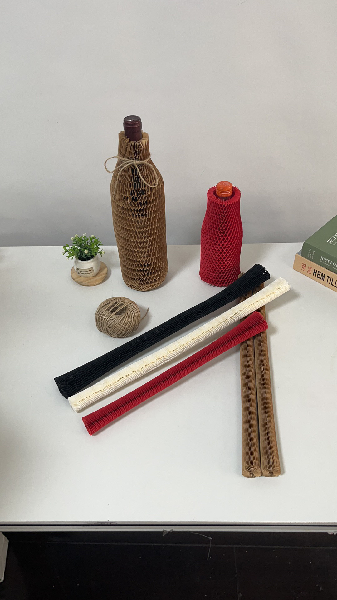 立体蜂窝纸套环保可降解红酒玻璃制品化妆品包装缓冲减震蜂窝纸套