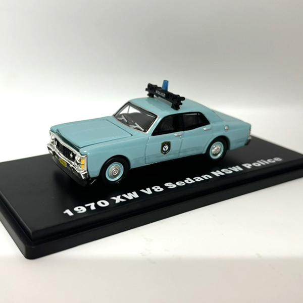 P188881/64警车合金车模