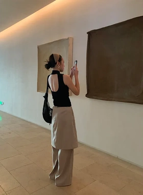 嘉言 2026早春新品千金名媛简约高级半高领性感后背镂空针织背心