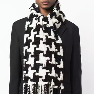 Earthtone“千鸟”终于现货!A家90%羊驼毛千鸟格围巾冬季百搭披肩