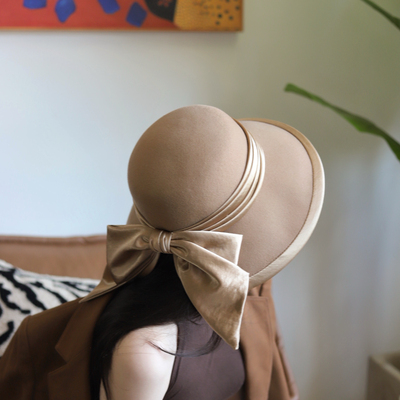 Earthtone“伊丽莎白”法式绸缎蝴蝶结飘带羊毛礼帽大檐毡帽女