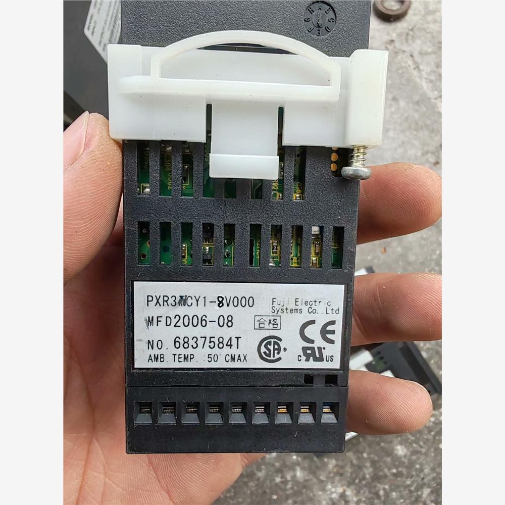 FUJI富士正品原装温控器PXR3  温控仪PXR3NCY1，议价商品