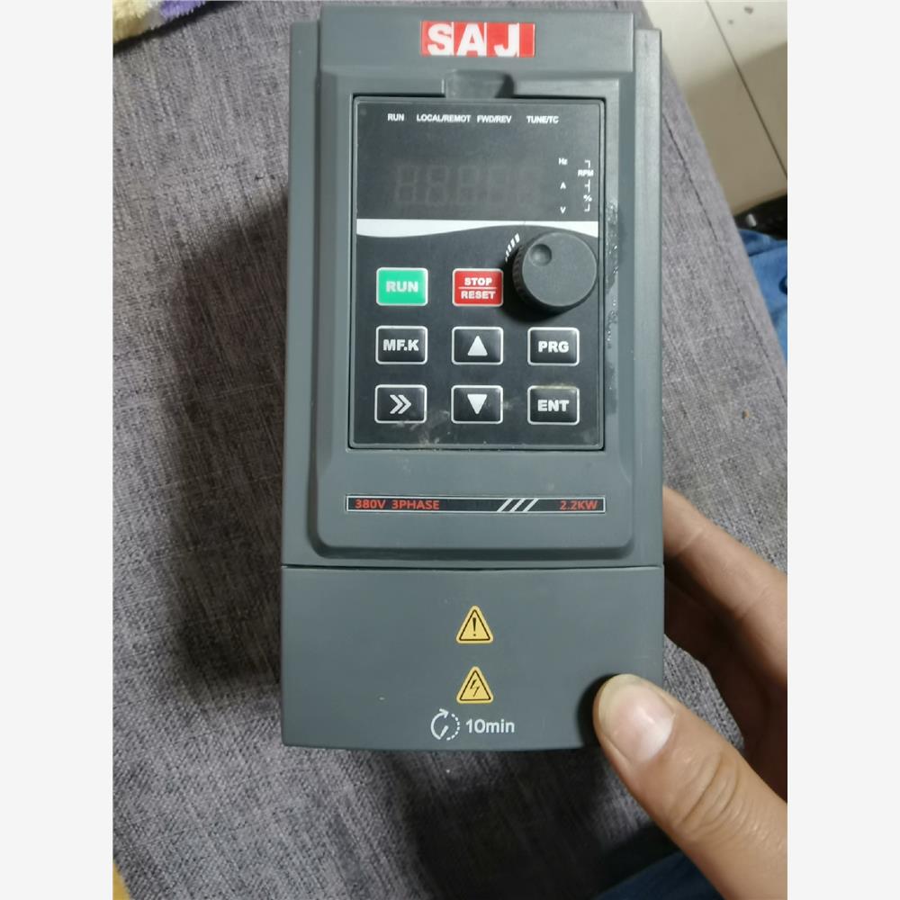 SAJ三晶变频器 2.2KW  VM100B-4T2R2GB，议价商品