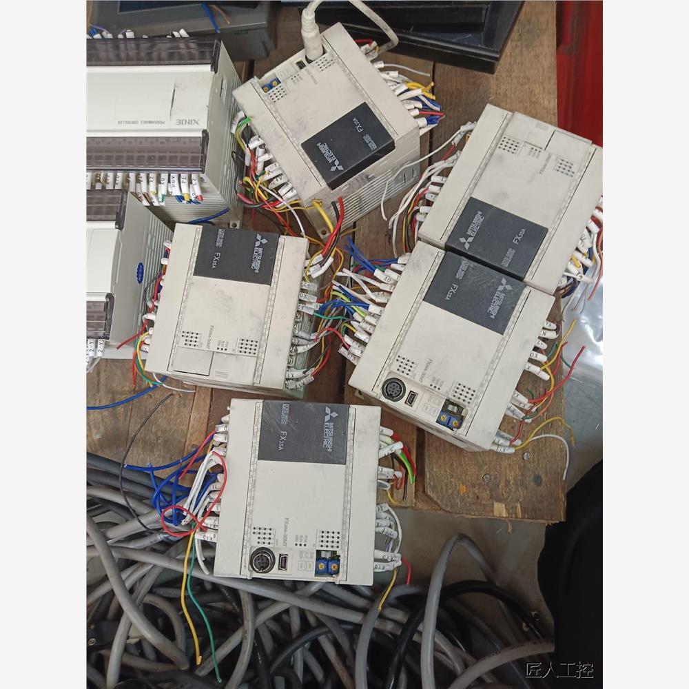 三菱FX3SA-30MT-CM机器上拆下来的，功能已检测正常，议价商品