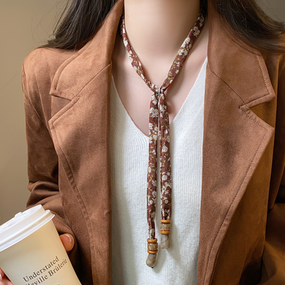 美拉德咖色碎花珍珠丝巾项链女