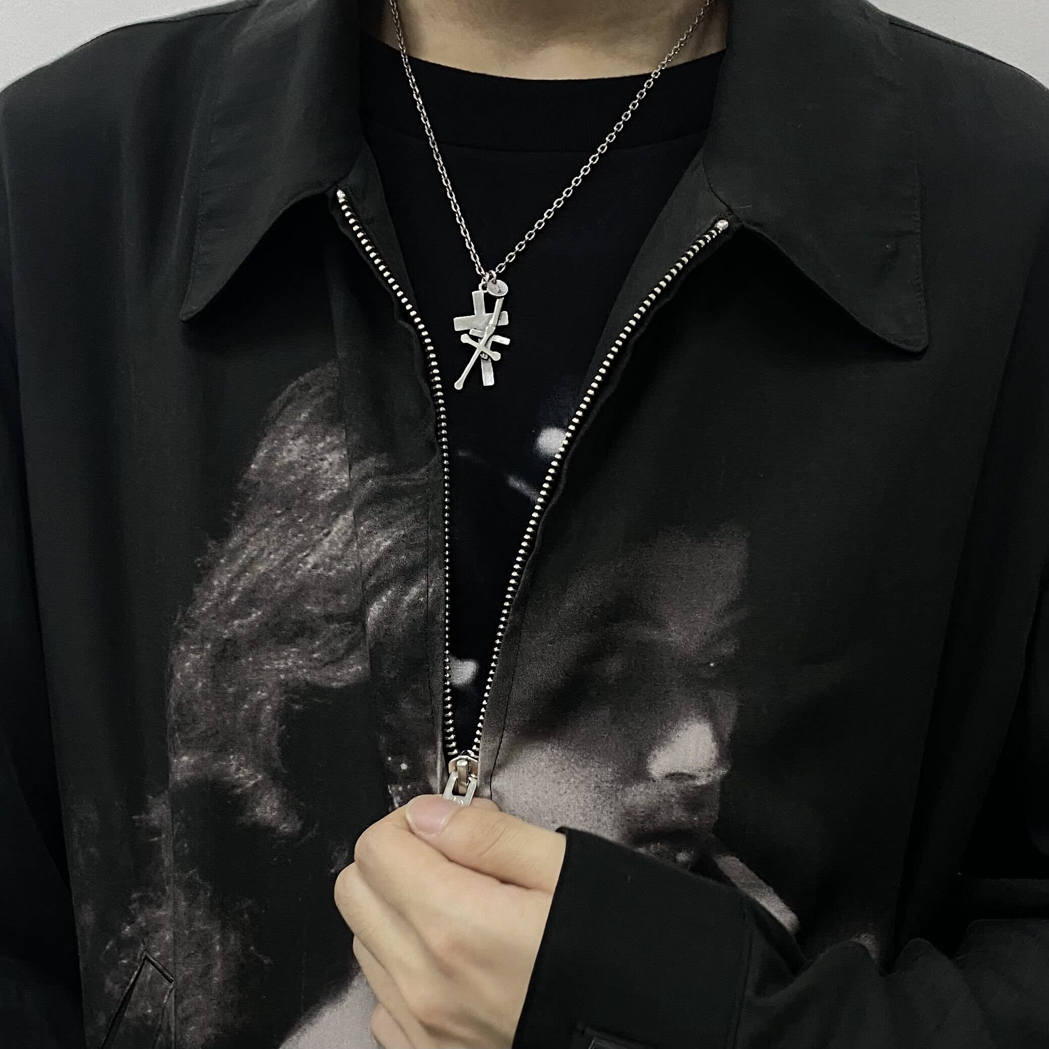uc高桥盾魔女期十字架重叠925做旧银项链 夏季百搭配饰情侣男女款