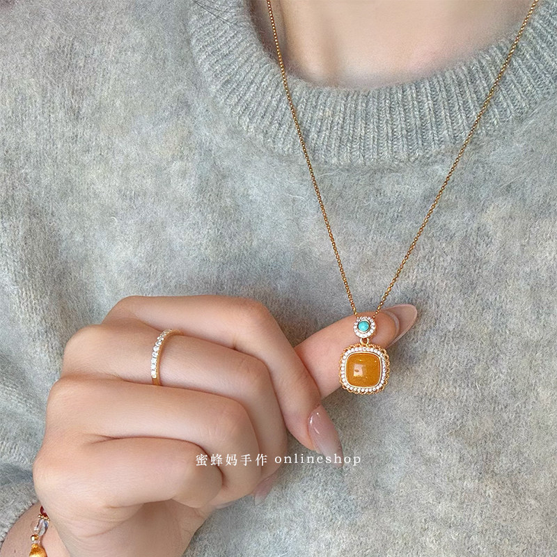 蜜蜂妈手作 原创蕾丝镶钻蜜蜡绿松石小方糖项链女小众设计感气质