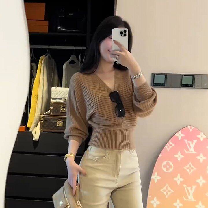 女装法式新款V领毛衣女秋冬外穿潮女冬
