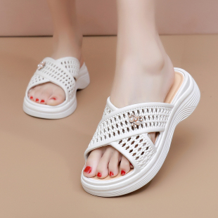 外穿居家时尚 夏季 软底防滑百搭潮流中跟女士凉拖 女新款 厚底拖鞋