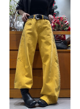 美式vibe复古黄色烫钻拼接牛仔裤女2026新款高街大码宽松弯刀长裤
