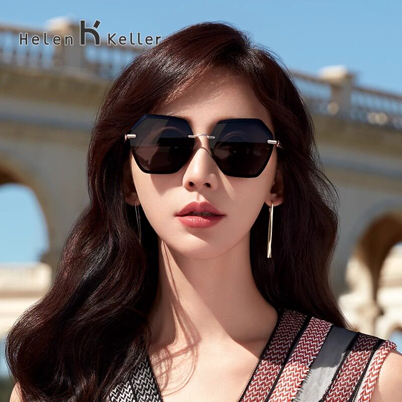 海伦凯勒H8827蛤蟆镜女圆脸大框偏光防紫外线正品太阳镜