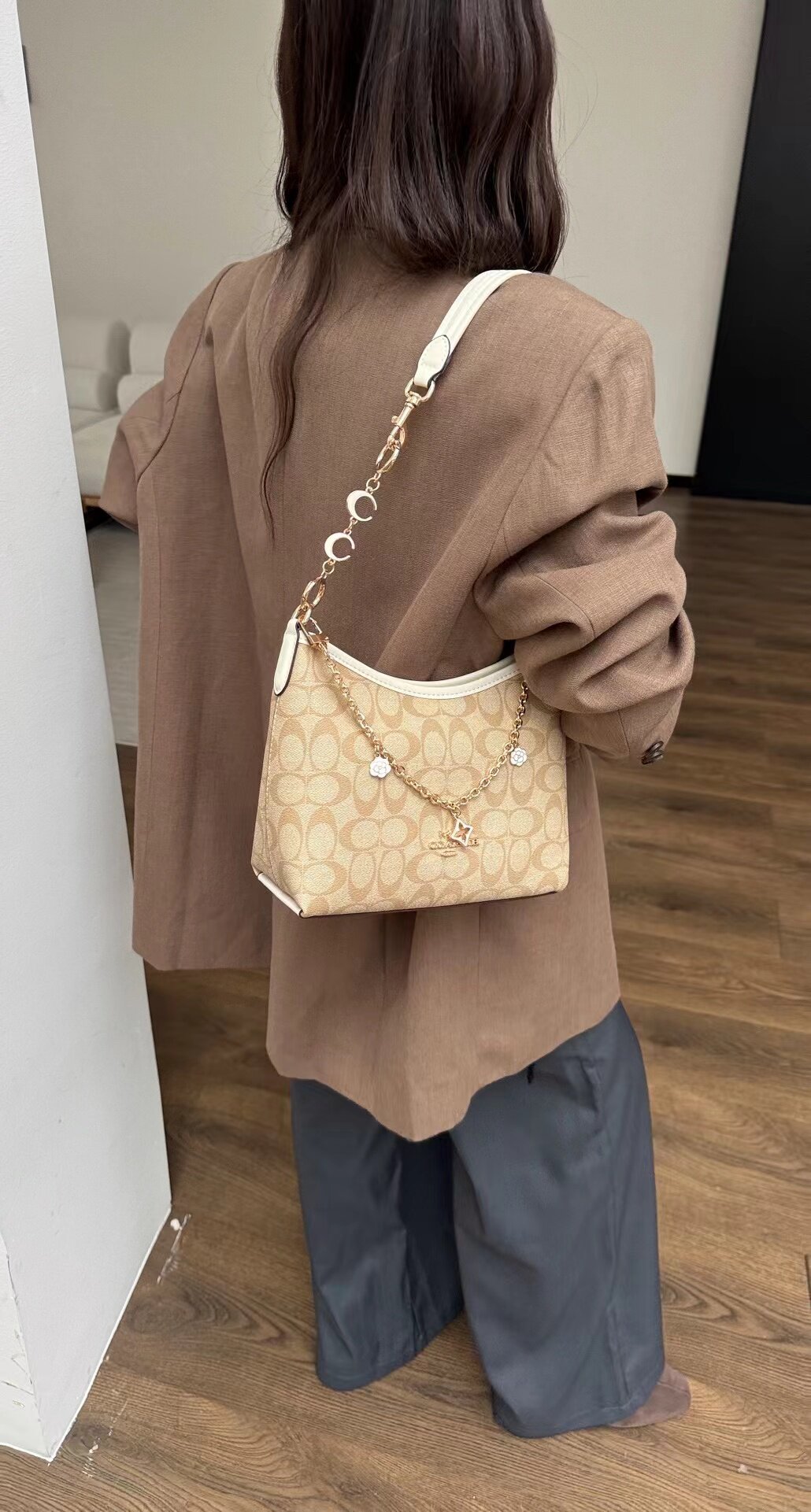 2026新款腋下包潮流拉链女包迷你简约大方轻便小包挂件爱心小包