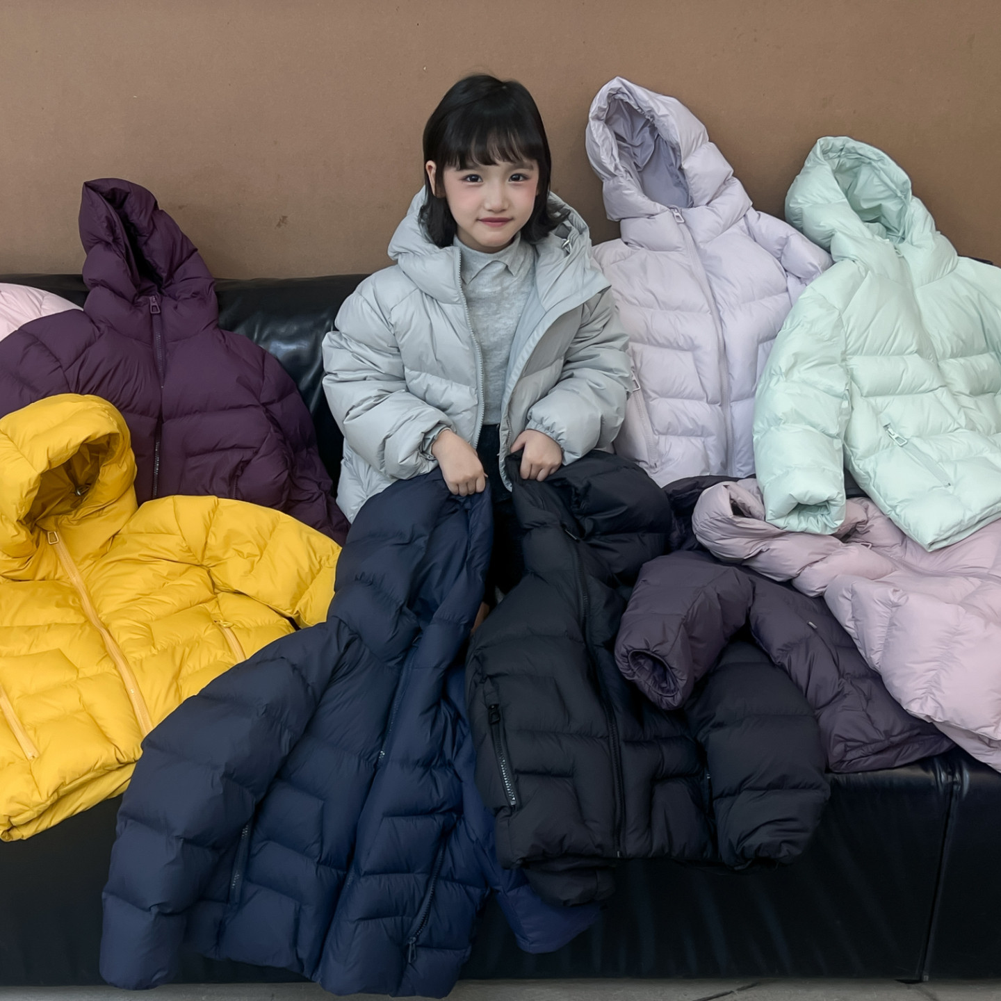 韩国童装羽绒服2025新款中大童90白鸭绒保暖连帽短款时尚外套潮冬