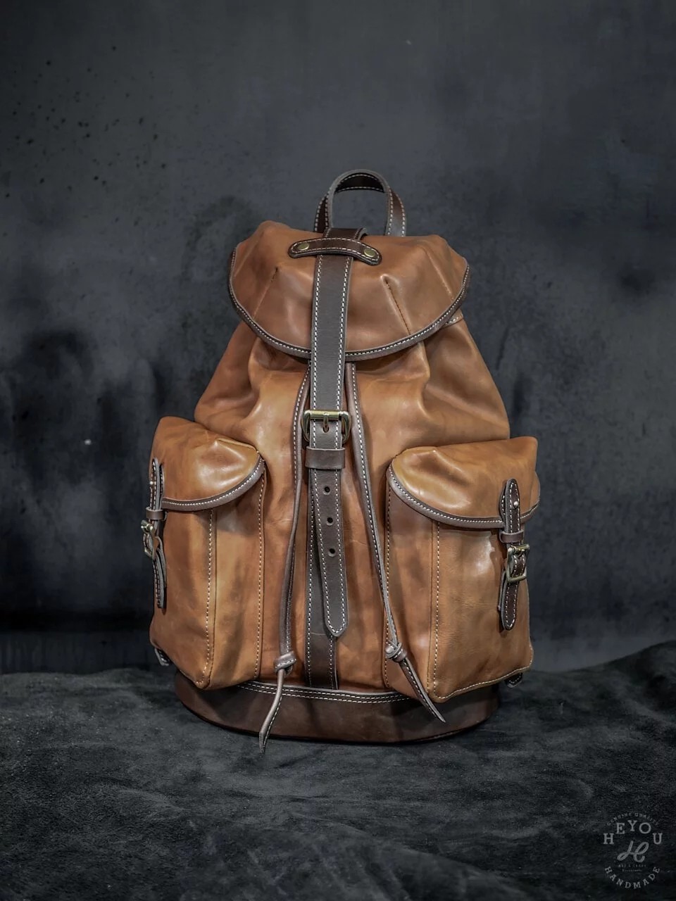 HEYOU出行旅游牛皮胡椒盐双肩包