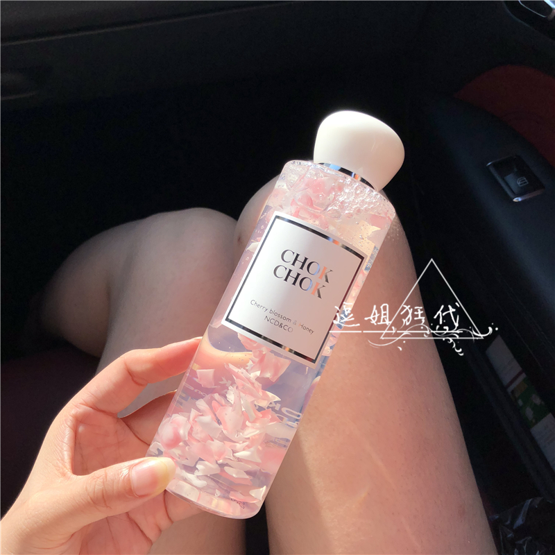 韩国chok初出chokchok樱花花瓣沐浴露 ?#24535;?#30041;香男女士沐浴乳250ml