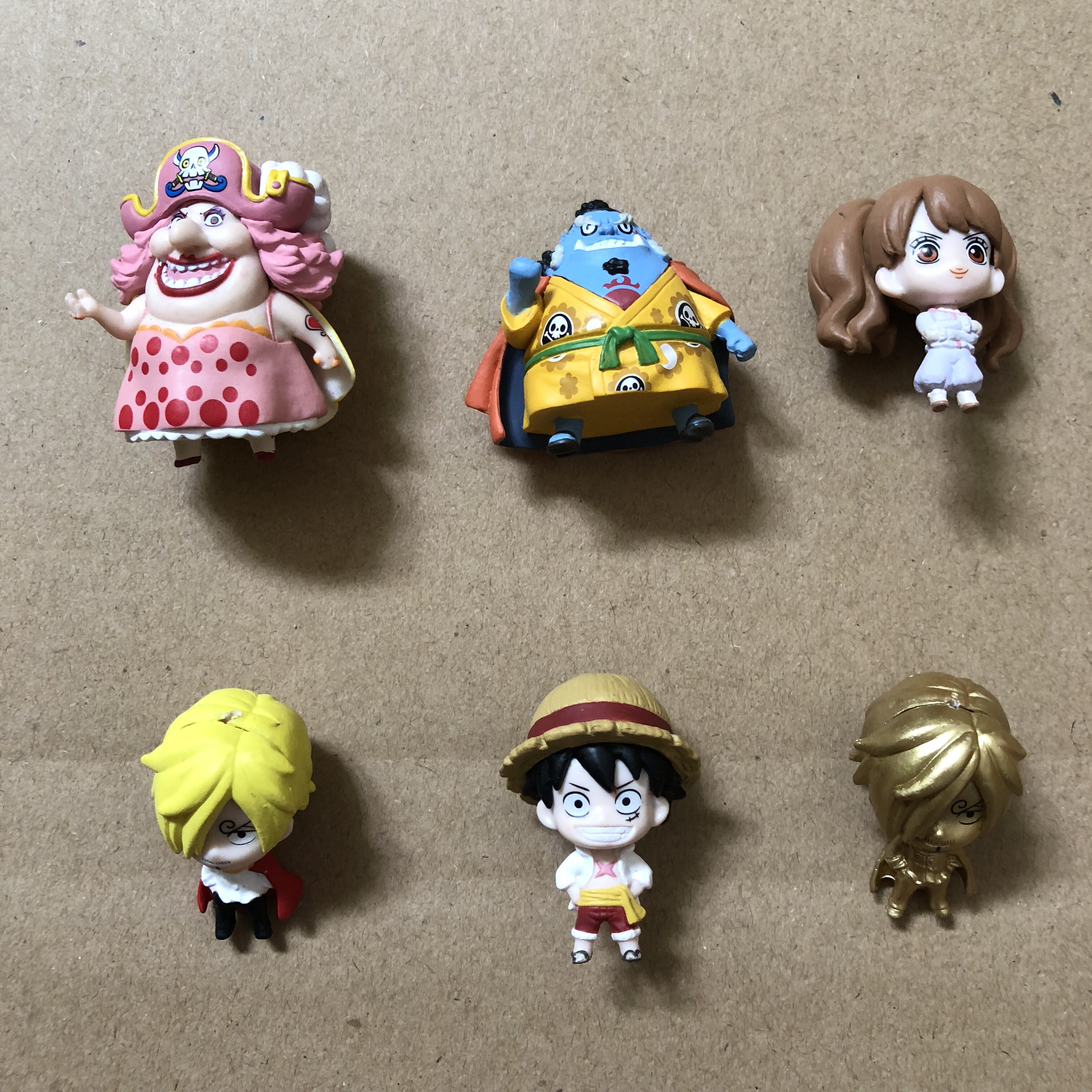 正版散货 海贼王 路飞甚平山治大妈电镀盒蛋挂件挂饰钥匙扣现货