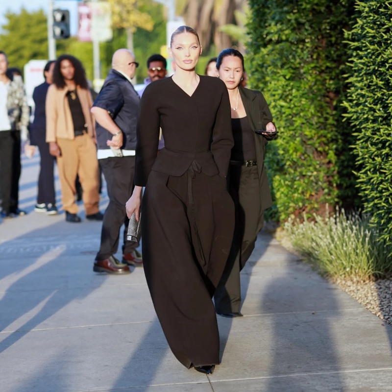 黑色套装时髦简约通勤日常百搭款