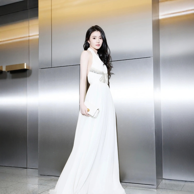 高级定制明星刘浩存同款白色礼服裙长款褶皱挂脖露背性感优雅飘逸