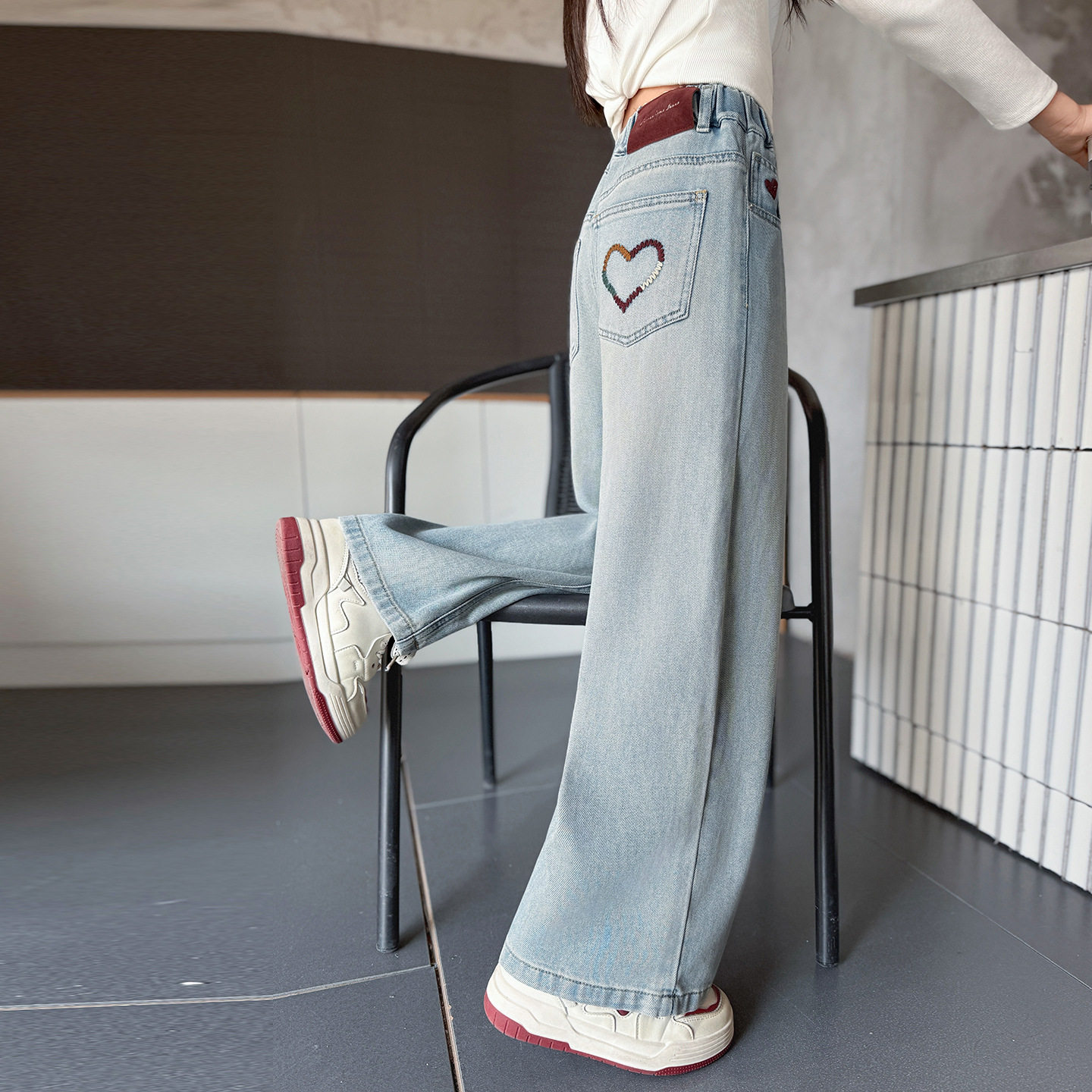 进口女童浅色牛仔裤季新款儿童窄版阔腿裤洋气大童直筒裤子款