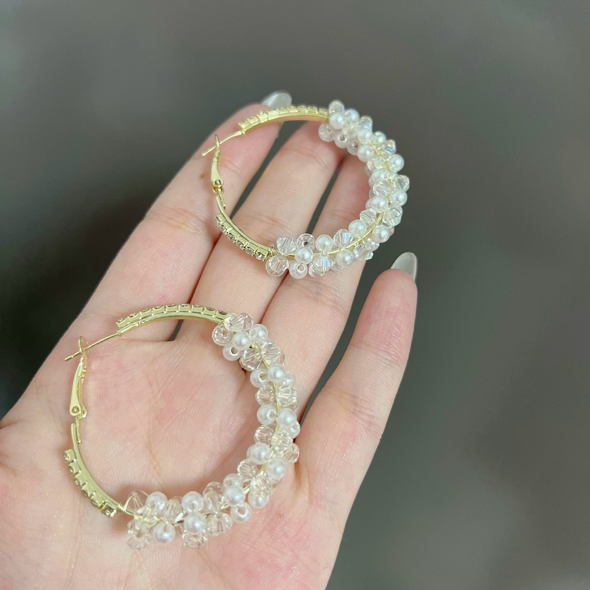 撤柜韩式重工超闪缠绕水晶几何圆形珍珠耳圈轻奢大气夸张名媛风耳