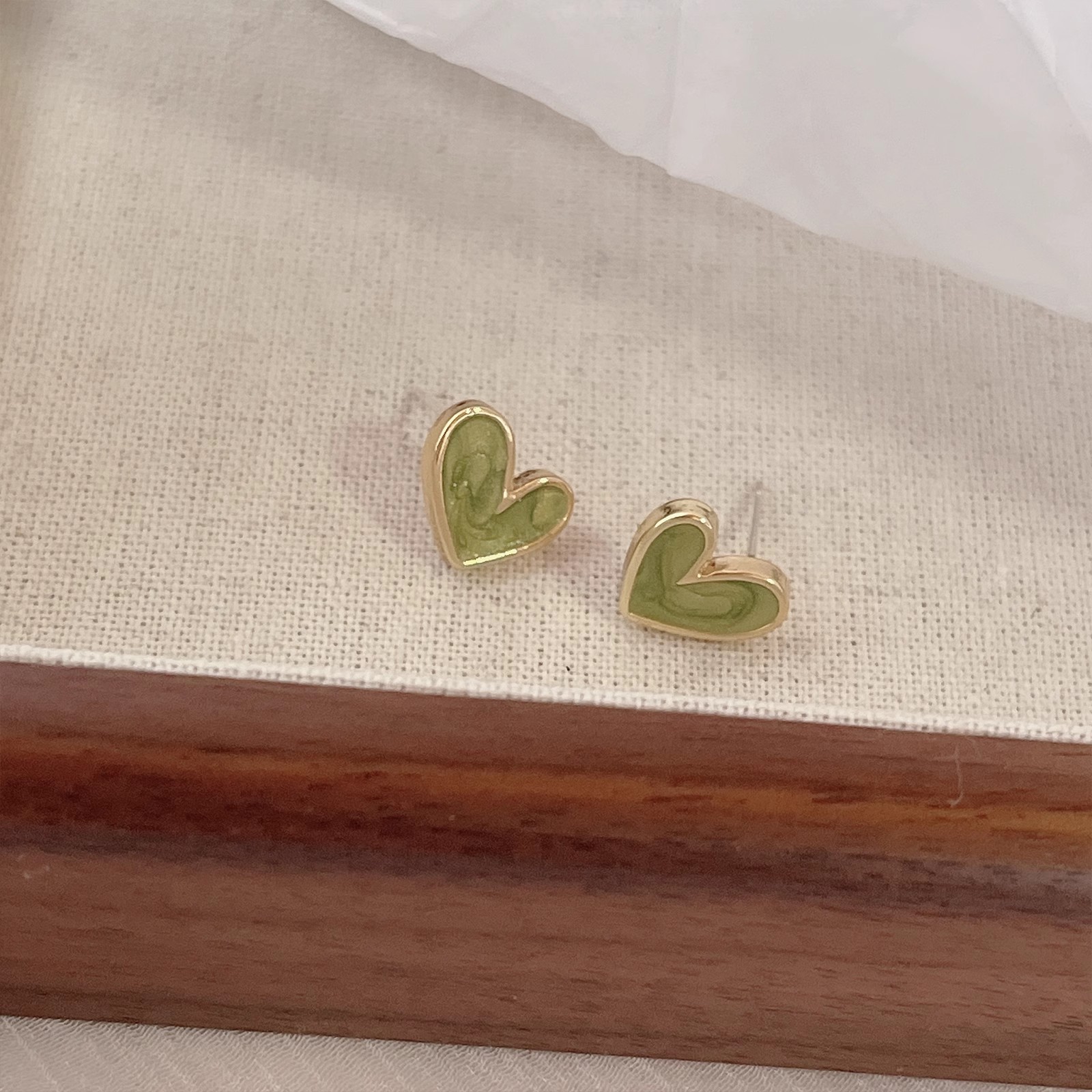 德国抹茶爱心小巧绿色耳钉精致小清新夏耳饰油画感耳环女新款