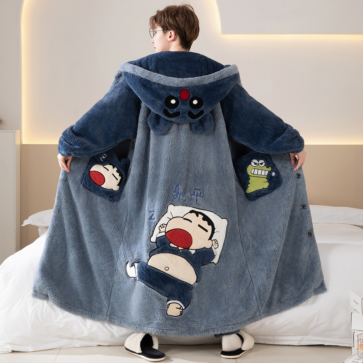 潮牌季加绒加厚珊瑚绒男士睡衣男款睡袍青少年学生卡通家居服款
