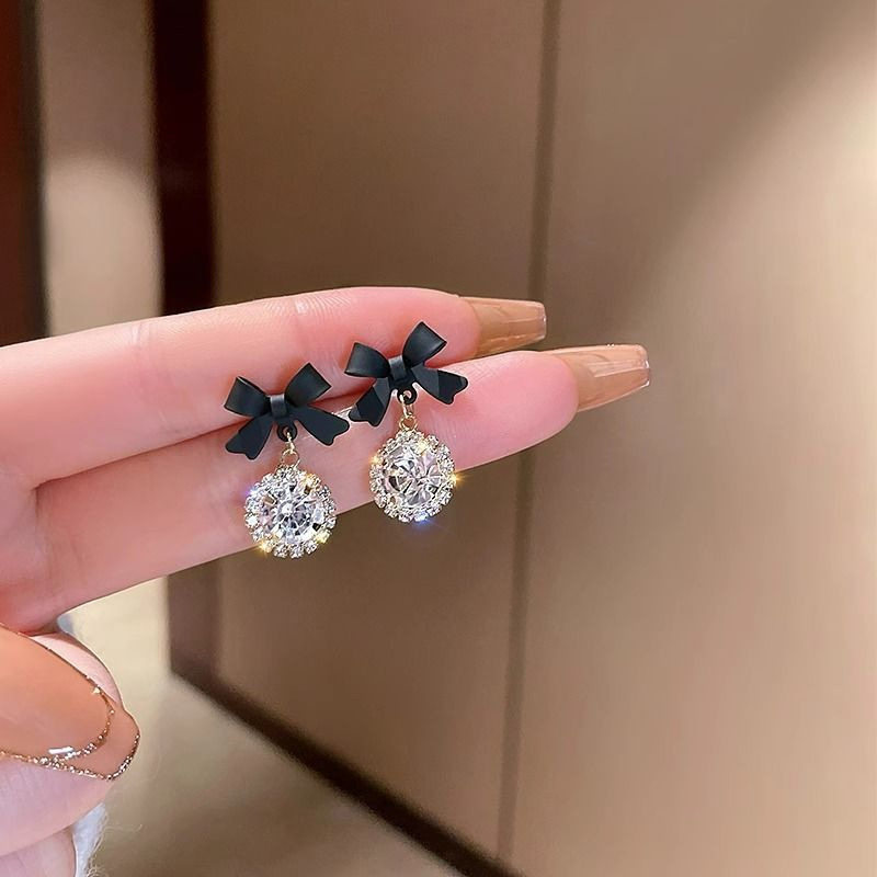 德国蝴蝶结耳环女气质网红甜美耳钉年新款潮耳饰新年时尚耳坠