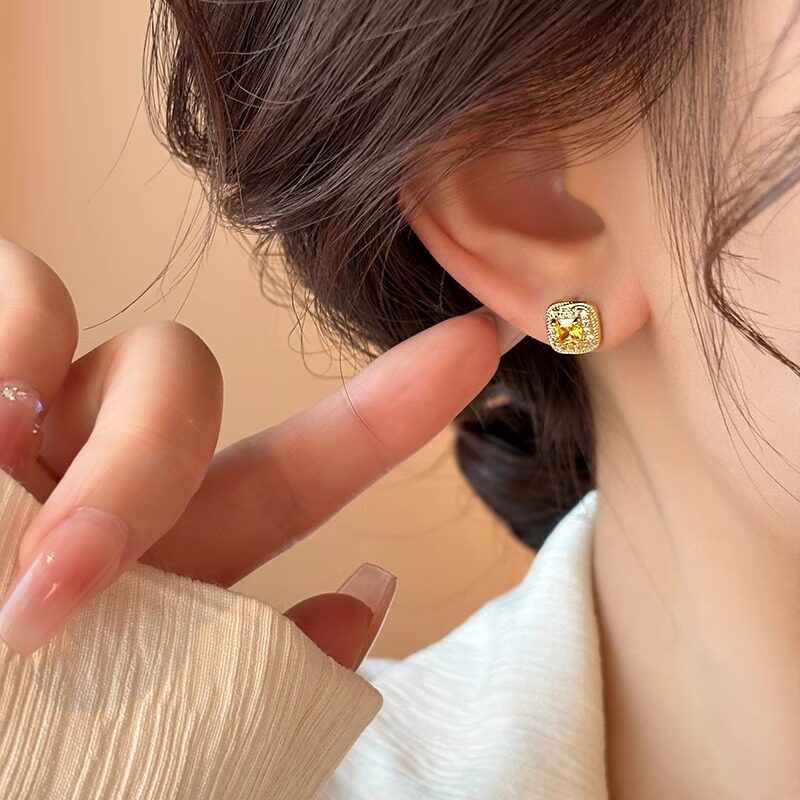 德国新款黄色锆石方糖耳针小众设计简约耳环轻奢高级感时尚百搭耳