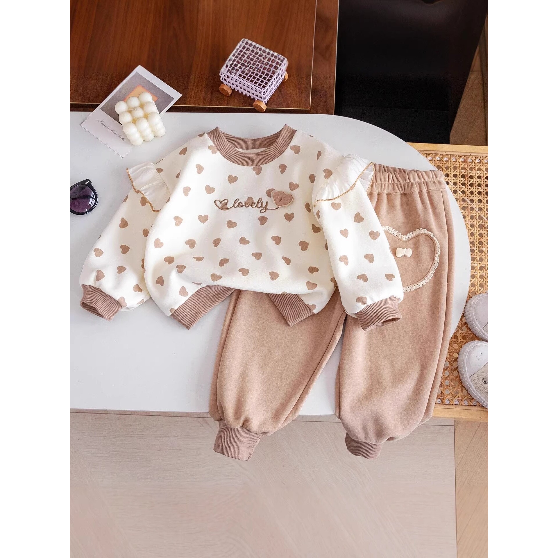 进口女童新款卫衣卫裤两件套新款中小童薄款波点上衣裤子套装