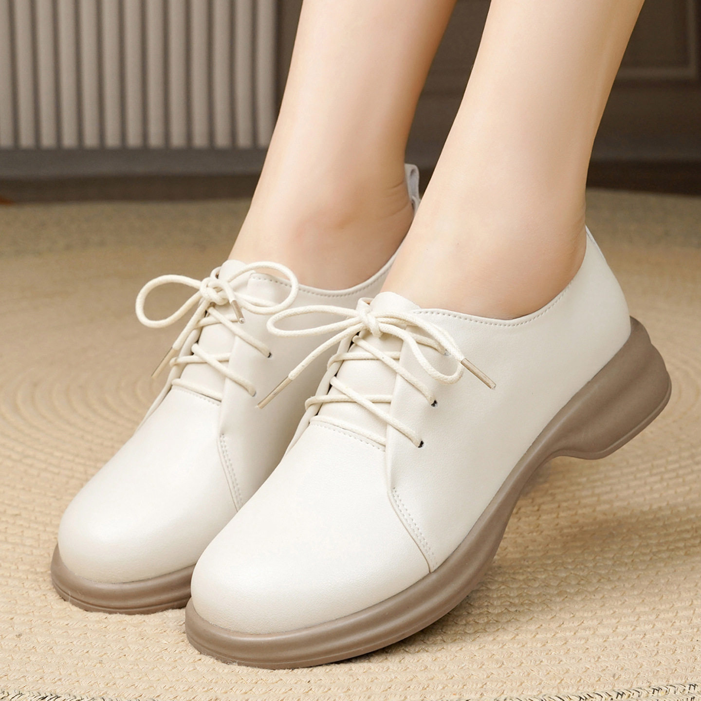 进口新款真皮英伦风绑带单鞋女中跟百搭舒适小皮鞋通勤工作鞋女鞋