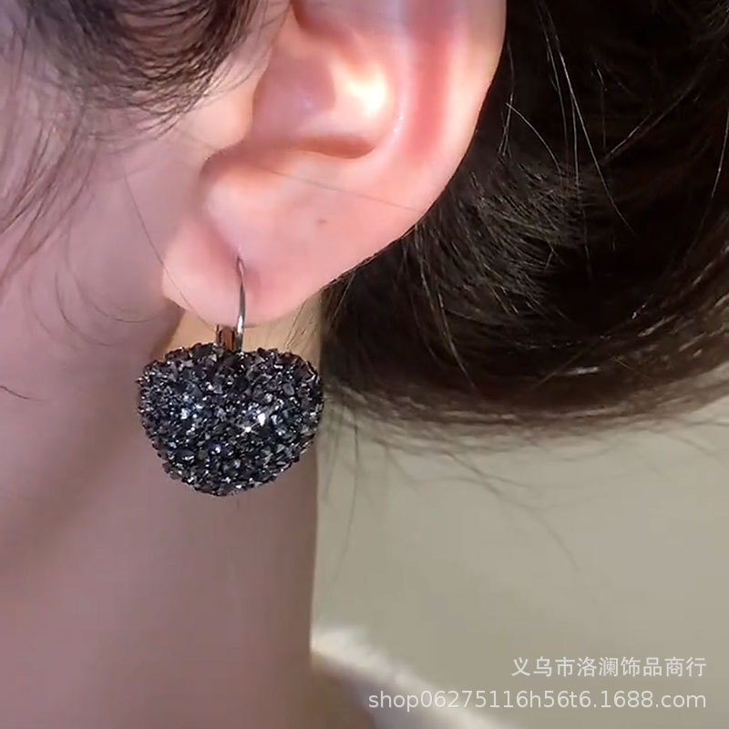 德国年新款黑色满钻爱心耳环女小众设计感潮流轻奢气质百搭耳饰女