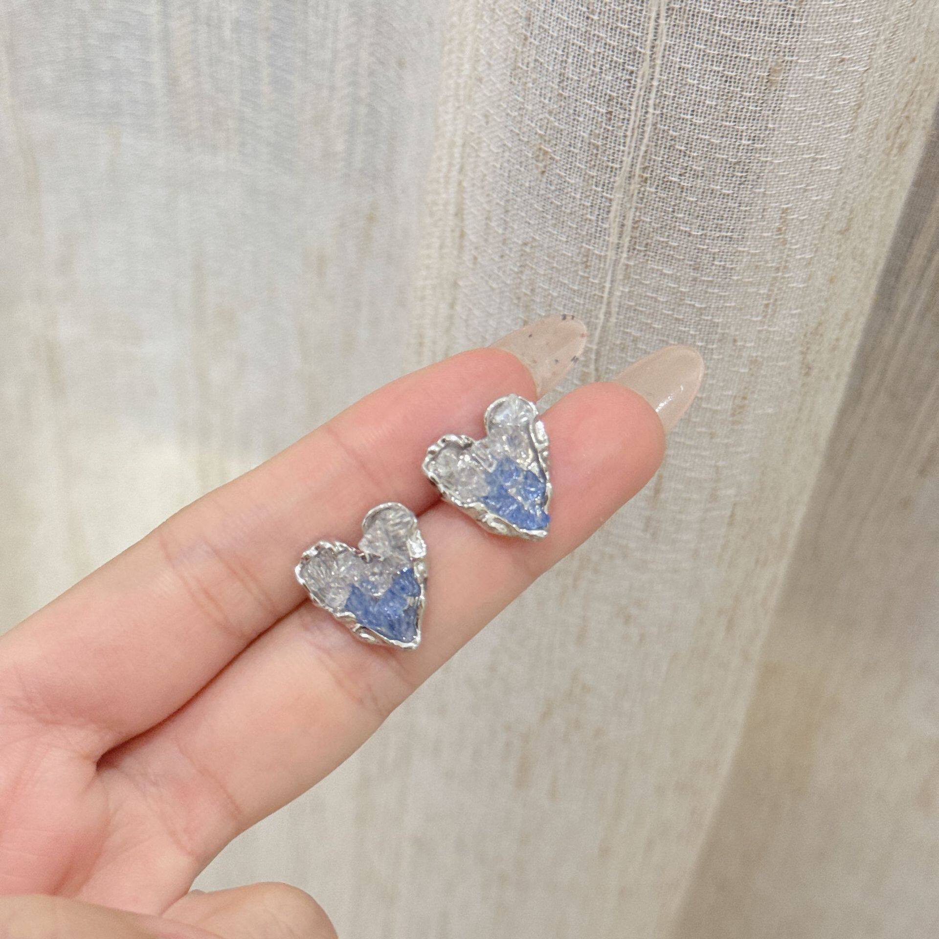 撤柜法式甜美温柔蓝色渐变镶钻爱心耳钉小众设计感时尚简约精致耳